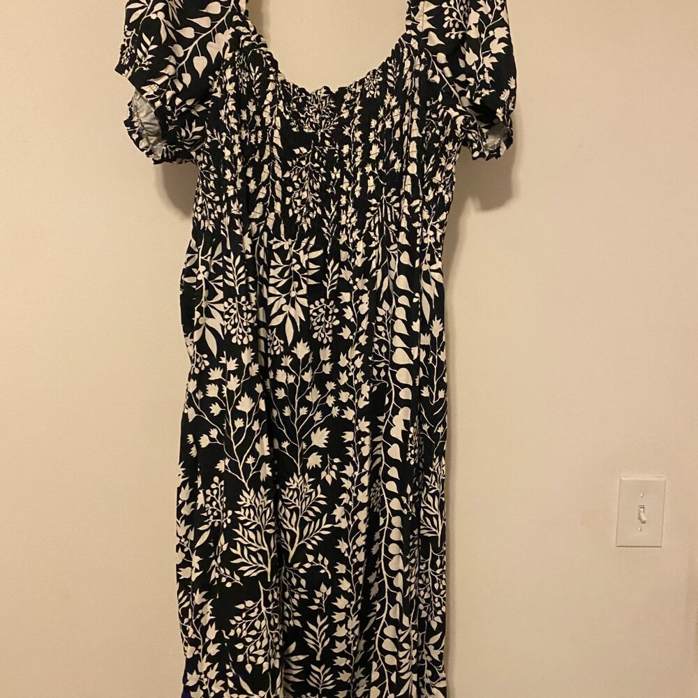HM+ Puff Sleeve Floral Smocked Dress, Black/White - 4X
